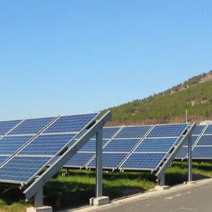 Karstā cinkošana C tipa tērauda betona grunts saules bateriju montāžas sistēma Solar Racking Ražotāji